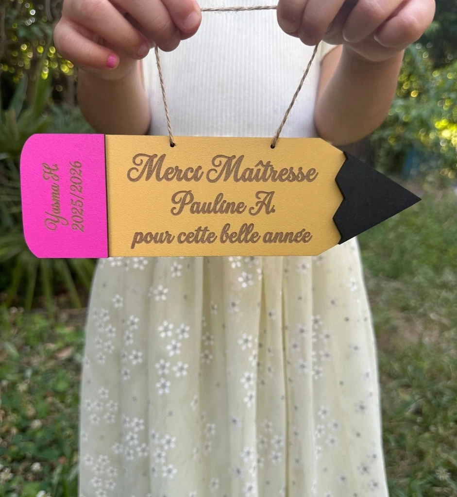 Plaque Crayon Personnalisée — "Merci Maîtresse / Maître"